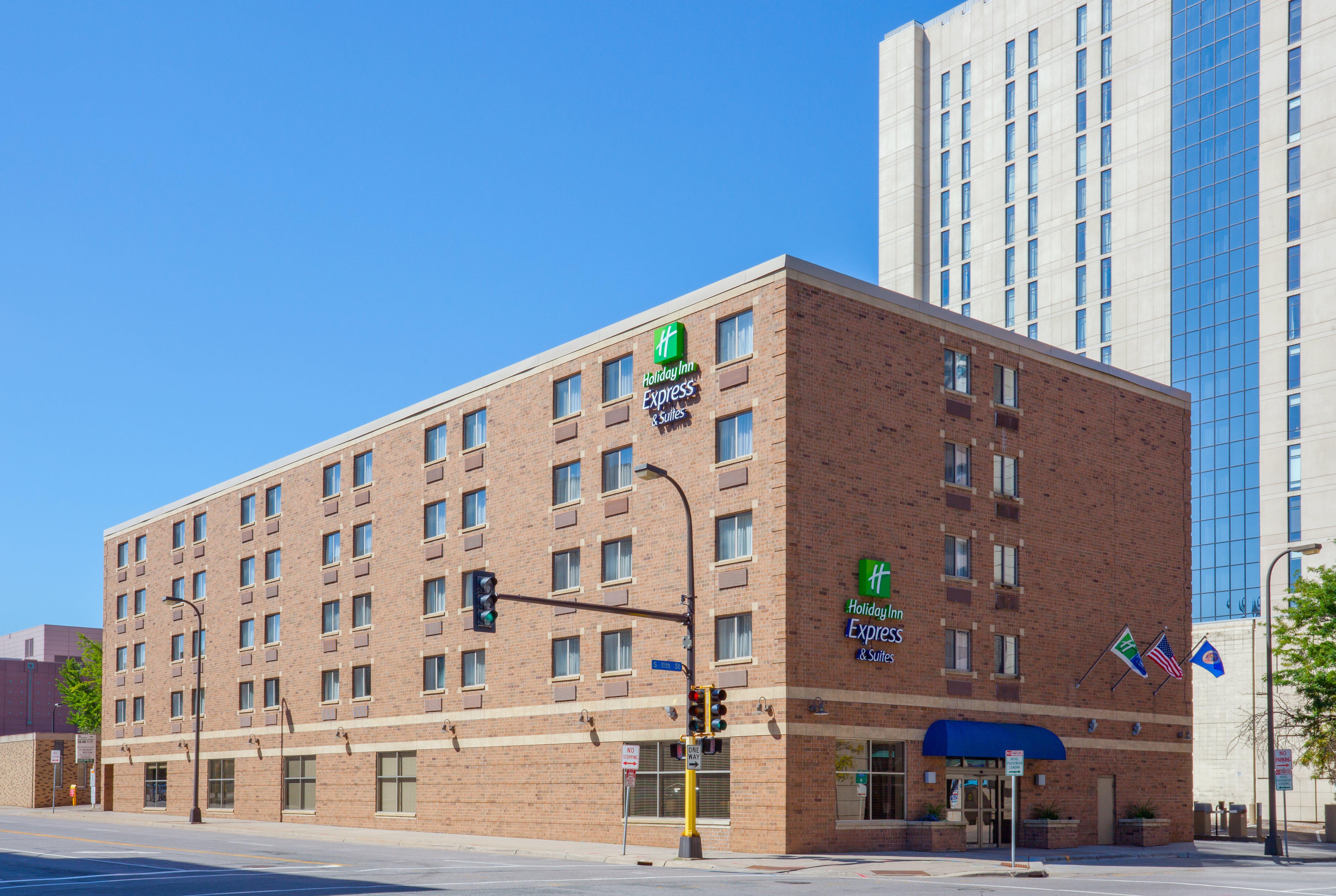 Holiday Inn Express Hotel & Suites Minneapolis-Downtown Convention Center By Ihg Buitenkant foto