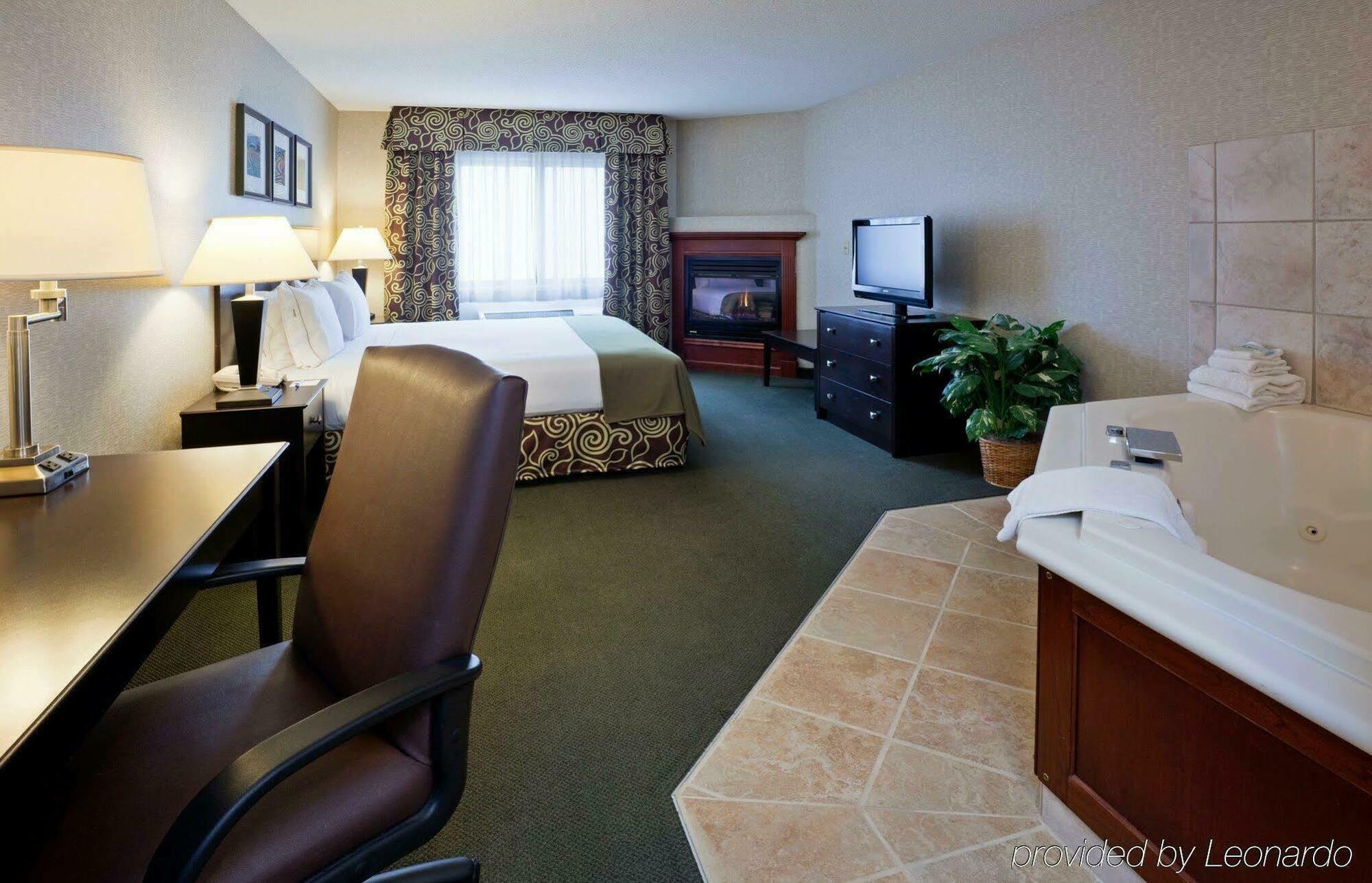 Holiday Inn Express Hotel & Suites Minneapolis-Downtown Convention Center By Ihg Buitenkant foto